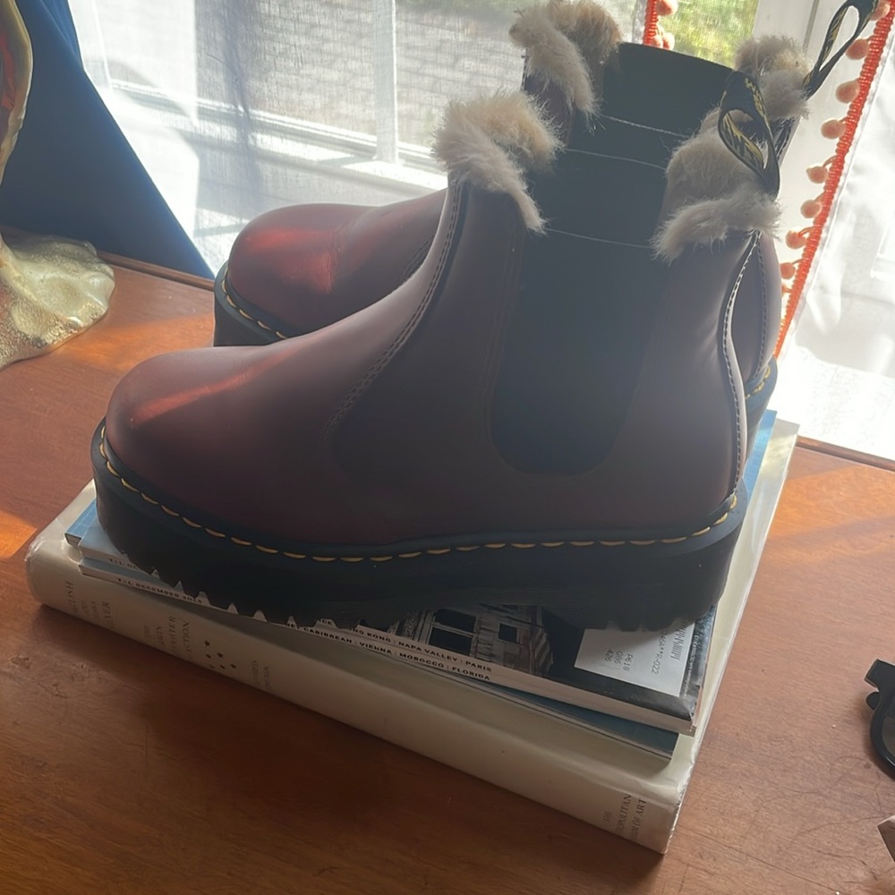 Brown Leather Women's Boots - Picture 2 of 4